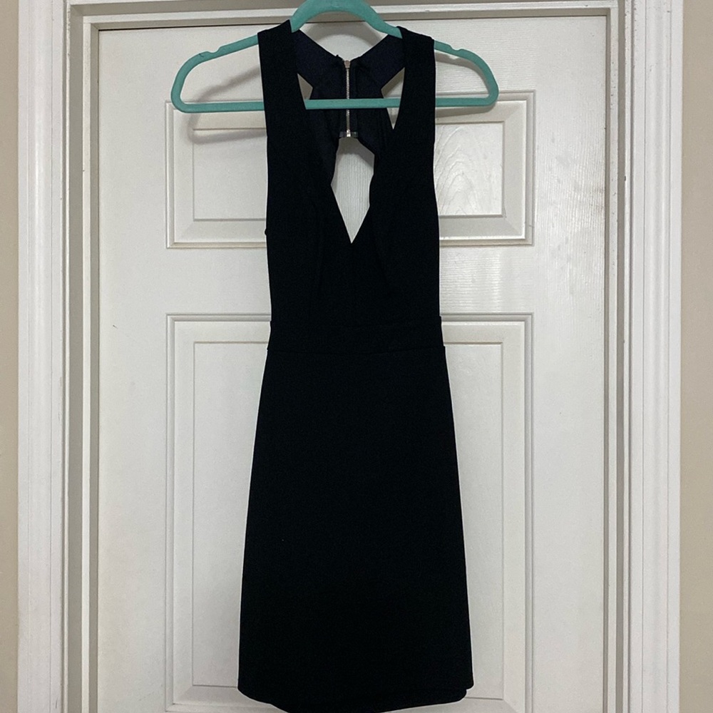 Lulu's Black Sheath V-Neck Cocktail Dress